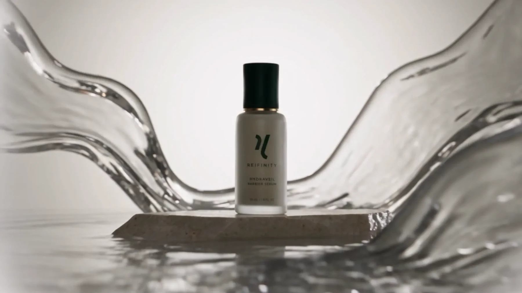 HydraVeil Serum film preview